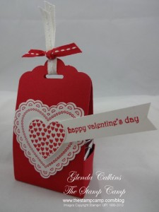 Scallop Tag Topper Punch Treat Box