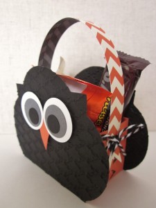 Owl Window Framelit