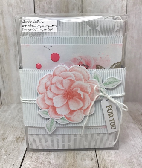 Paper Pumpkin kits are the quickest and easiest way to create a bunch of cards or give as a gift. visit my blog: www.thestampcamp.com for details #stampinup #thestampcamp #glendasblog #cardkit