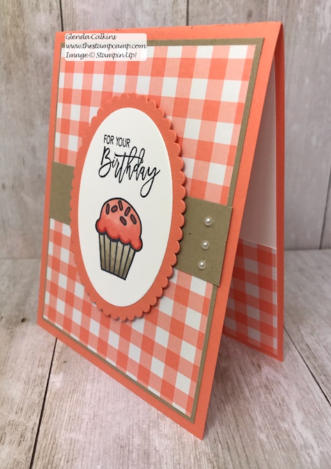 This adorable cupcake card is a birthday card and gift card holder all in one. Details on my blog: www.thestampcamp.com #giftcardholder, #stampinup #thestampcamp #handmade