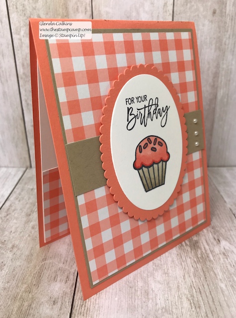 This adorable cupcake card is a birthday card and gift card holder all in one. Details on my blog: www.thestampcamp.com #giftcardholder, #stampinup #thestampcamp #handmade