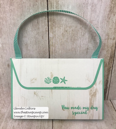 The July Paper Pumpkin from Stampin' Up! has 16 adorable little cards you can create and hand out; Share a Little Smile. Details on my blog here:https://wp.me/p59VWq-abI #paperpumpkin #stampinup #thestampcamp #giftcardholders