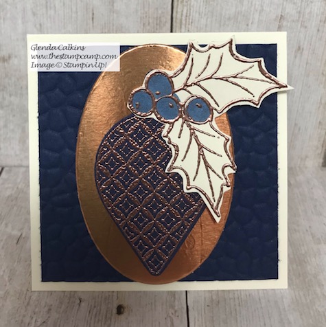 Sometimes you just want a little gift to give someone; check out this super cute little box with 6 cards and chocolates. I created this using my featured stamp set for this month Christmas Gleaming Bundle. Details on my blog here: https://wp.me/p59VWq-az4 #stampinup #thestampcamp #handmadegifts