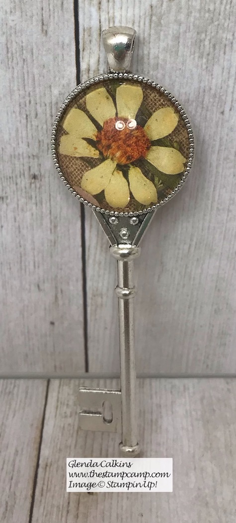 This beautiful pendant was created using Stampin' Up! Paper and a Pendant Tray from Amazon. So fun to create and what a great gift! Details on my blog here: https://wp.me/p59VWq-aDt #stampinup #thestampcamp #jewelry #handmadegift