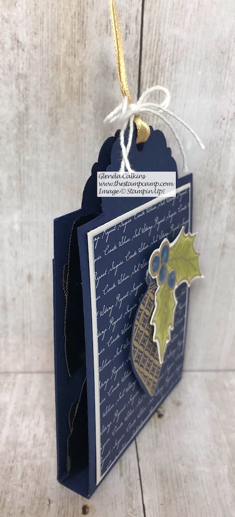 The Scallop Tag Topper punch isn't just for tags; check out this beautiful treat holder and gift card holder all in one. Details on my blog: https://wp.me/p59VWq-aAI #stampinup #thestampcamp #tagpunch #giftcardholder